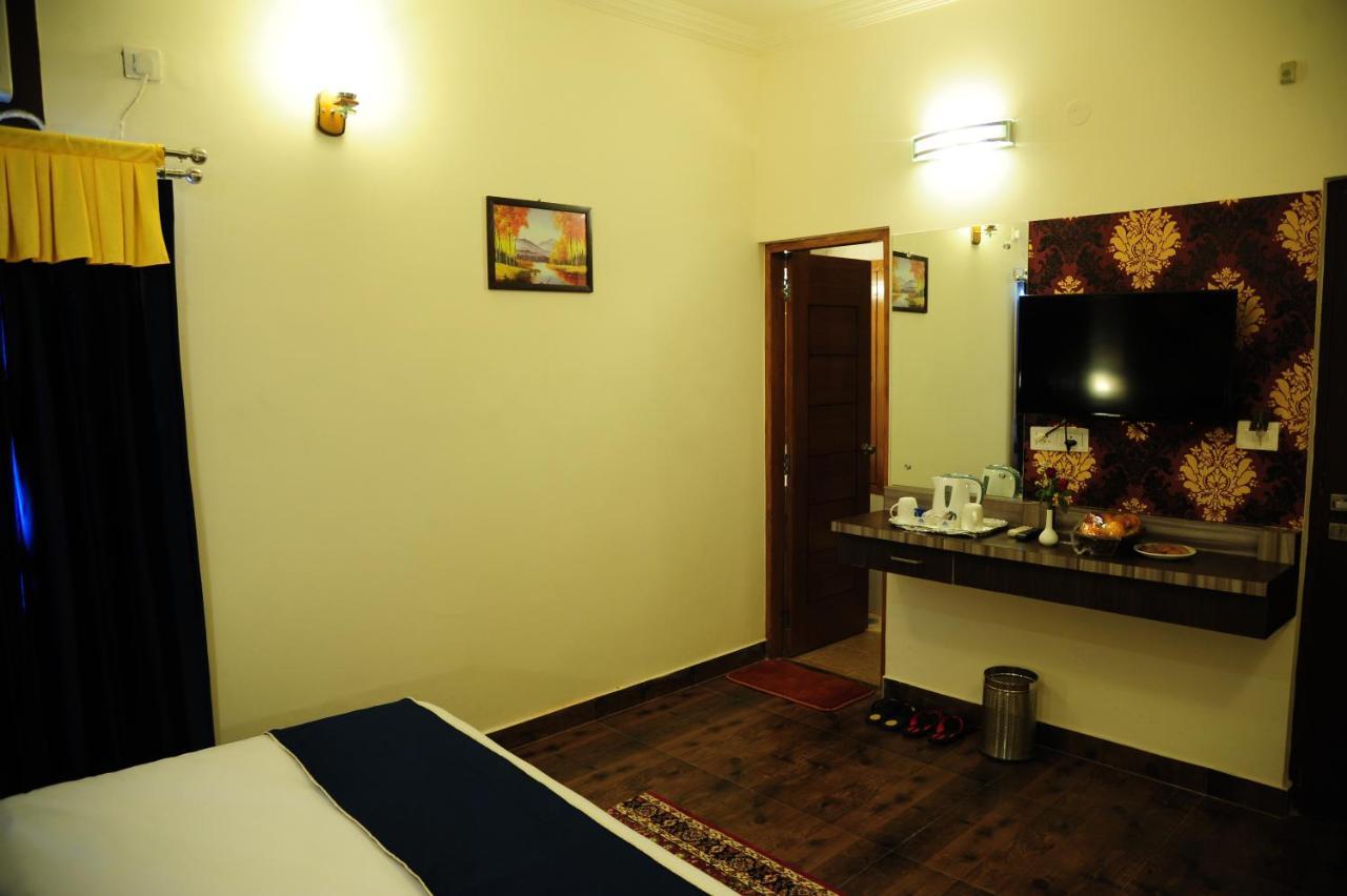 Hotel Grand Sharan كاترا المظهر الخارجي الصورة