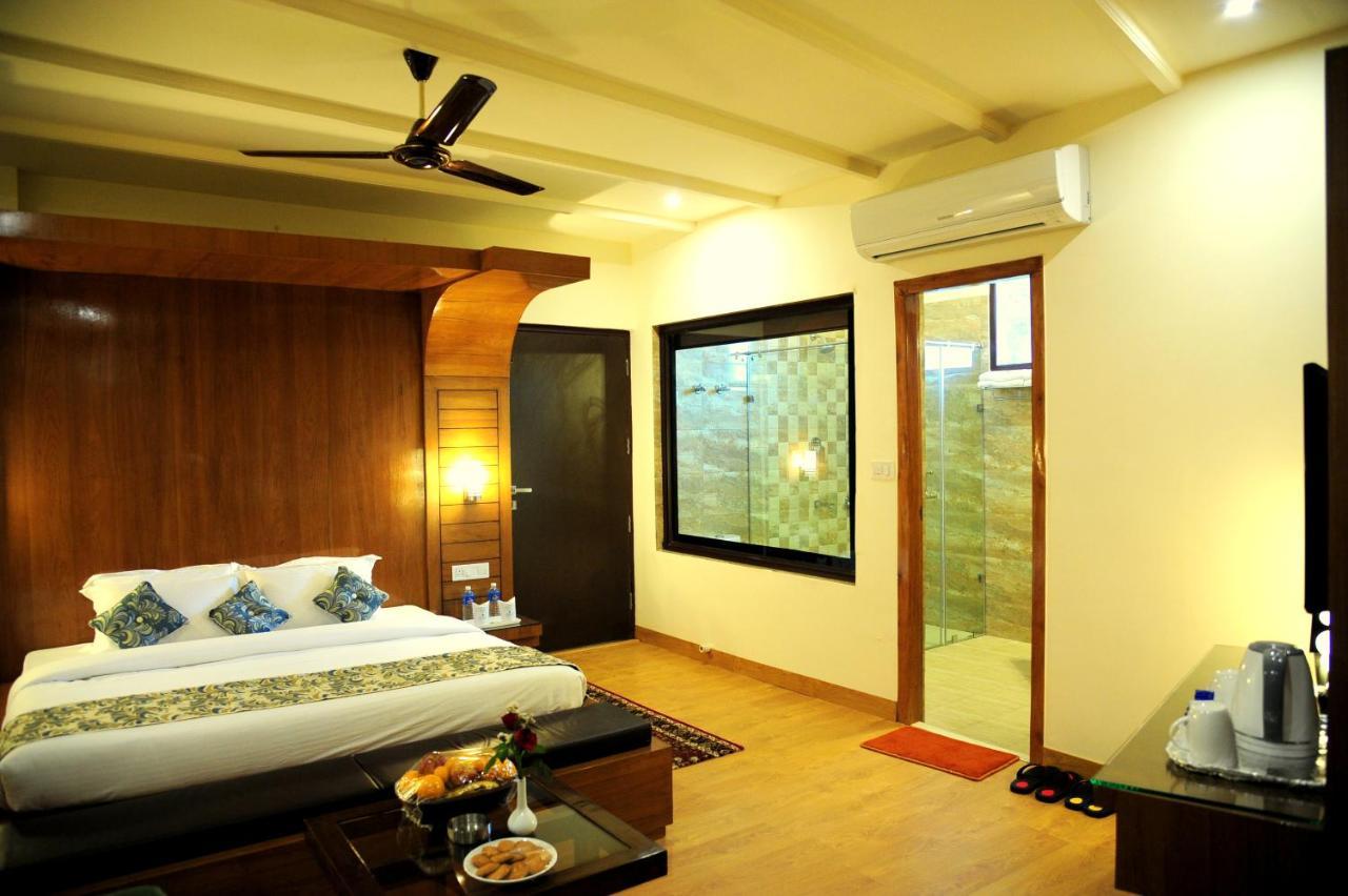 Hotel Grand Sharan كاترا المظهر الخارجي الصورة