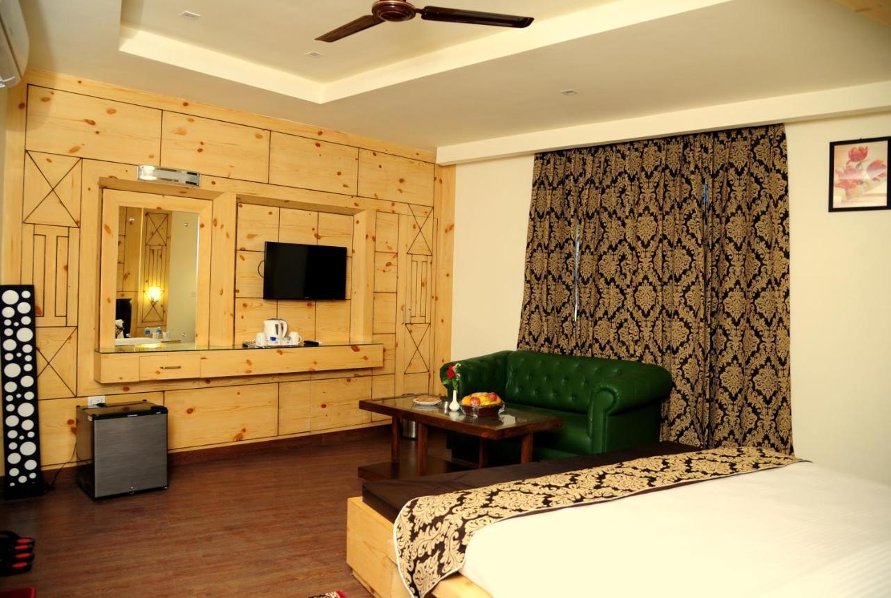 Hotel Grand Sharan كاترا المظهر الخارجي الصورة