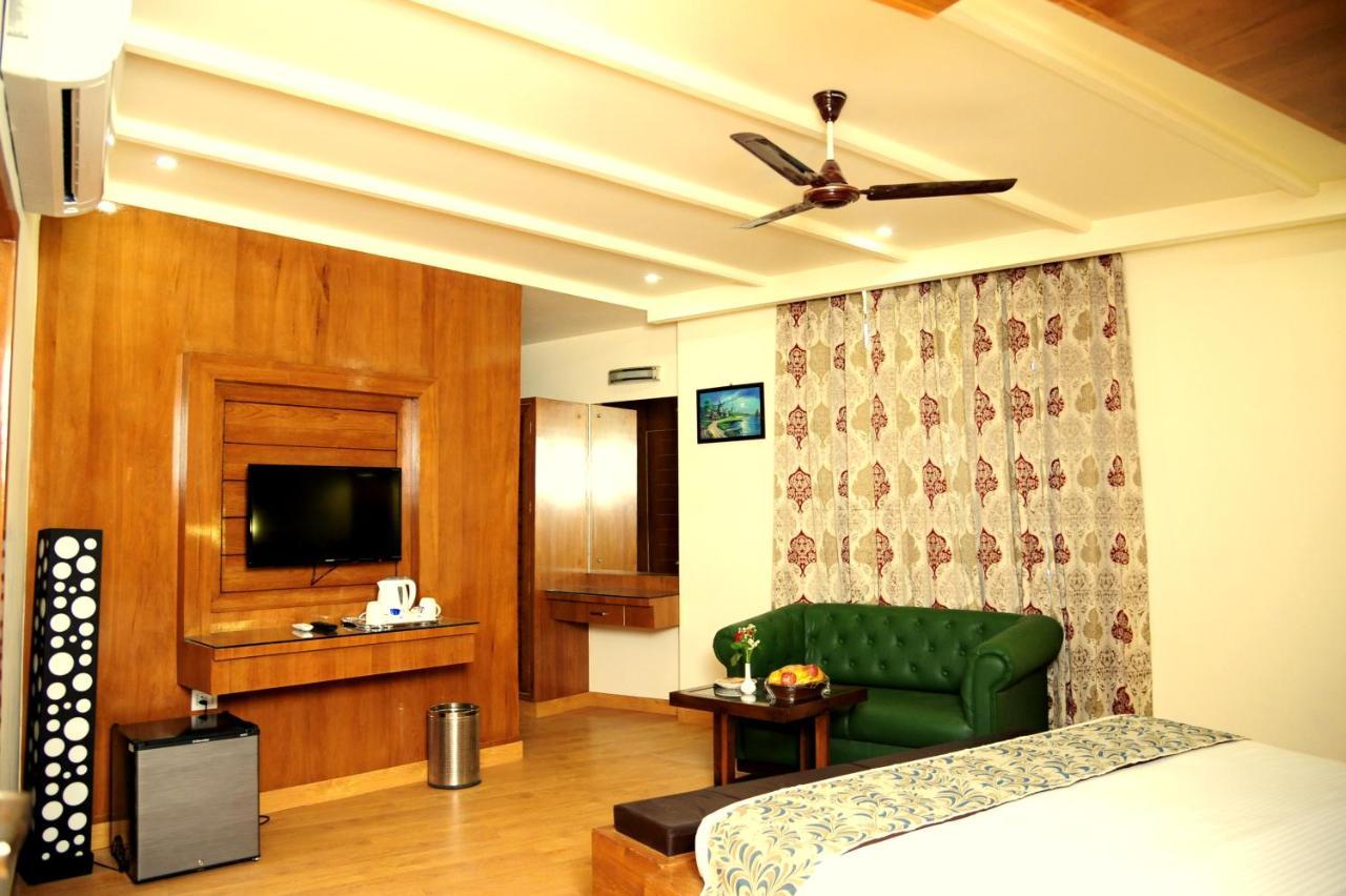 Hotel Grand Sharan كاترا المظهر الخارجي الصورة
