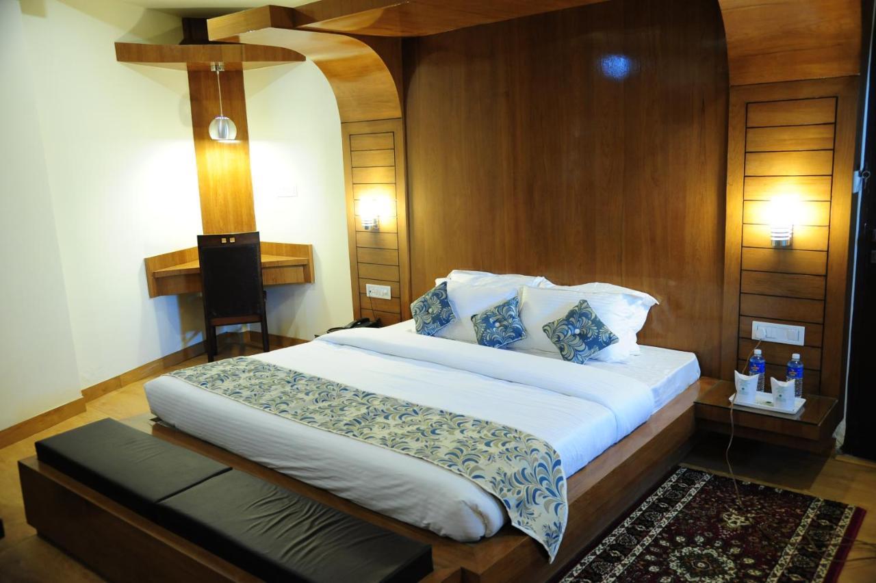 Hotel Grand Sharan كاترا المظهر الخارجي الصورة