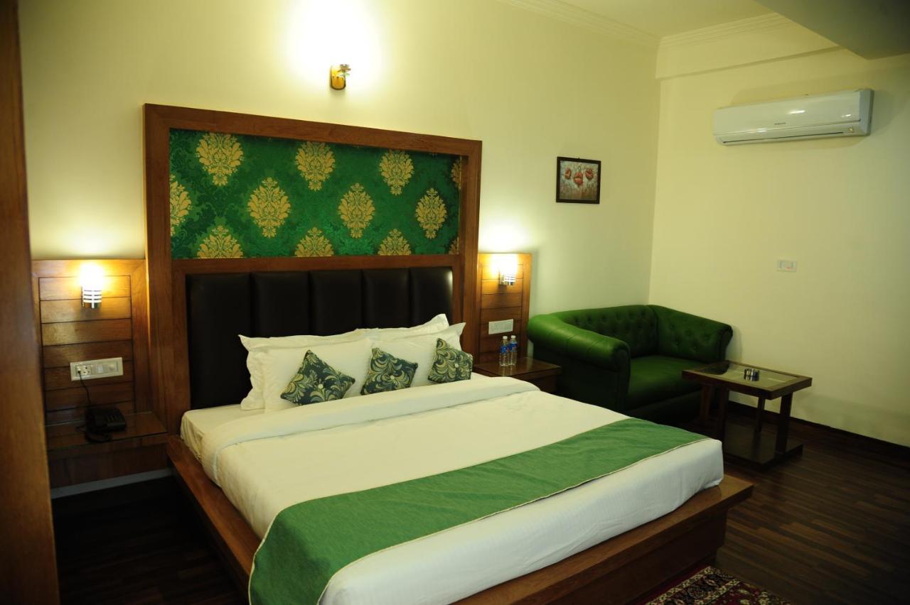Hotel Grand Sharan كاترا المظهر الخارجي الصورة