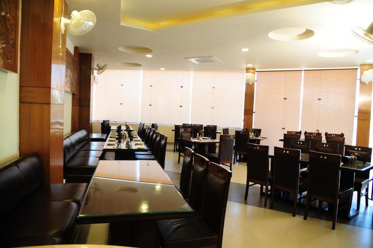 Hotel Grand Sharan كاترا المظهر الخارجي الصورة