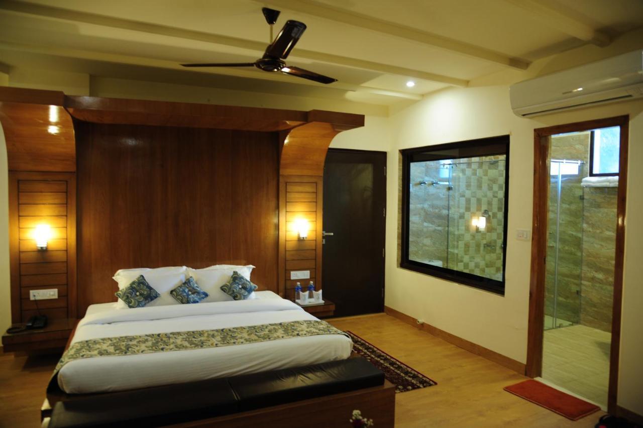 Hotel Grand Sharan كاترا المظهر الخارجي الصورة